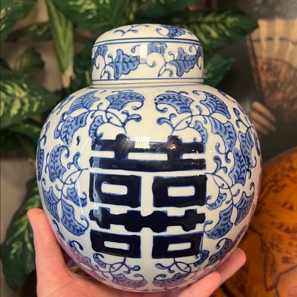 Vintage Other - Vintage Blue & White Chinoiserie Double Happiness Tea Ginger Jar w/ Lid